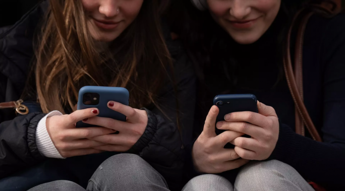 Los adolescentes valencianos, por debajo de la media nacional en pensamiento creativo Los adolescentes valencianos, por debajo de la media nacional en pensamiento creativo