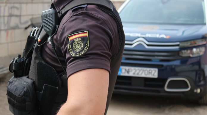 De Torrevieja al barrio de Exposició: así actuaba un grupo criminal dedicado al robo en viviendas Una joven se precipita desde un tercer piso tras discutir con su hermano