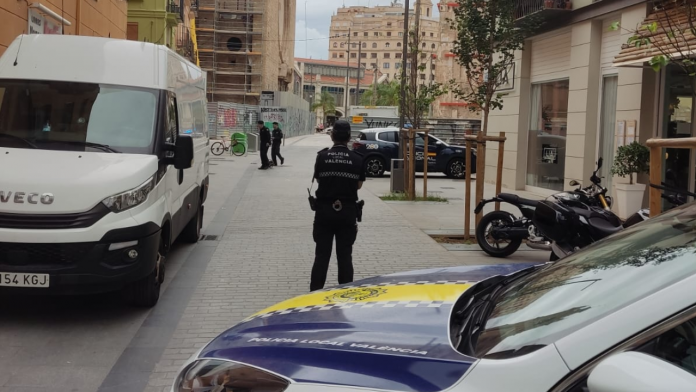 Descubren una bomba sin explotar de la Guerra Civil en el Centro de Valencia