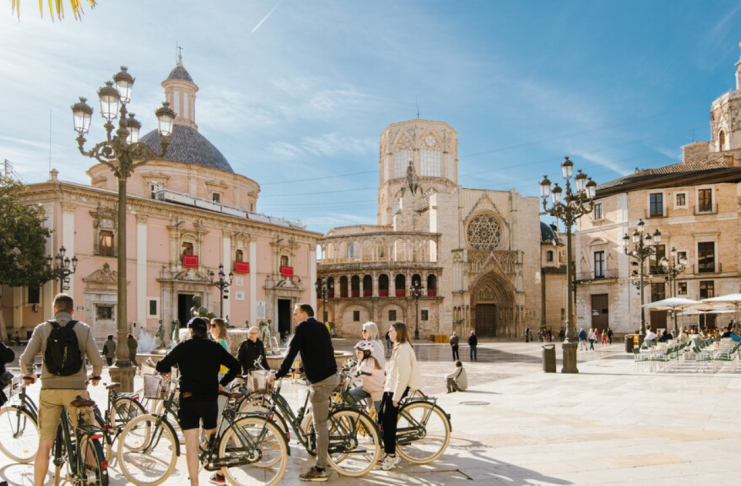 Un estudio alerta del impacto del turismo masivo en el centro histórico de Valencia
