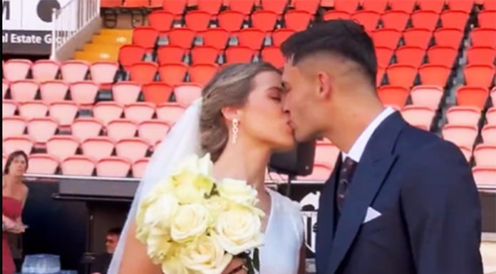 Hugo Duro se casa con Nerea Martí y lo celebra en Mestalla