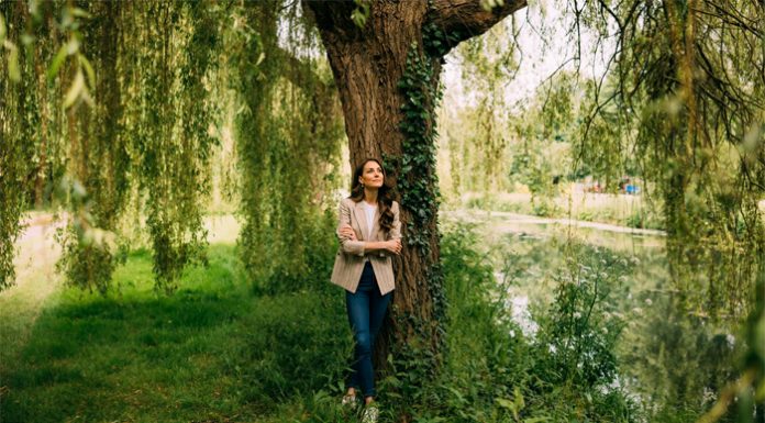 Kate Middleton reaparece e informa de progresos en su tratamiento