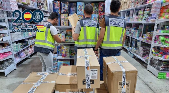 Detienen a una mujer tras suministrar figuras de coleccionismo falsificadas en Valencia