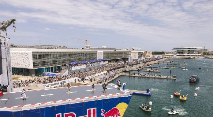 Las mejores imágenes de los cacharros voladores en la Marina de Valencia