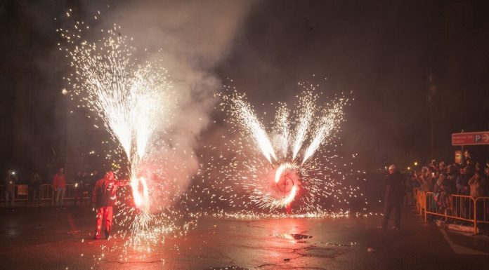 Valencia prepara un fin de semana pirotécnico en la plaza del Ayuntamiento
