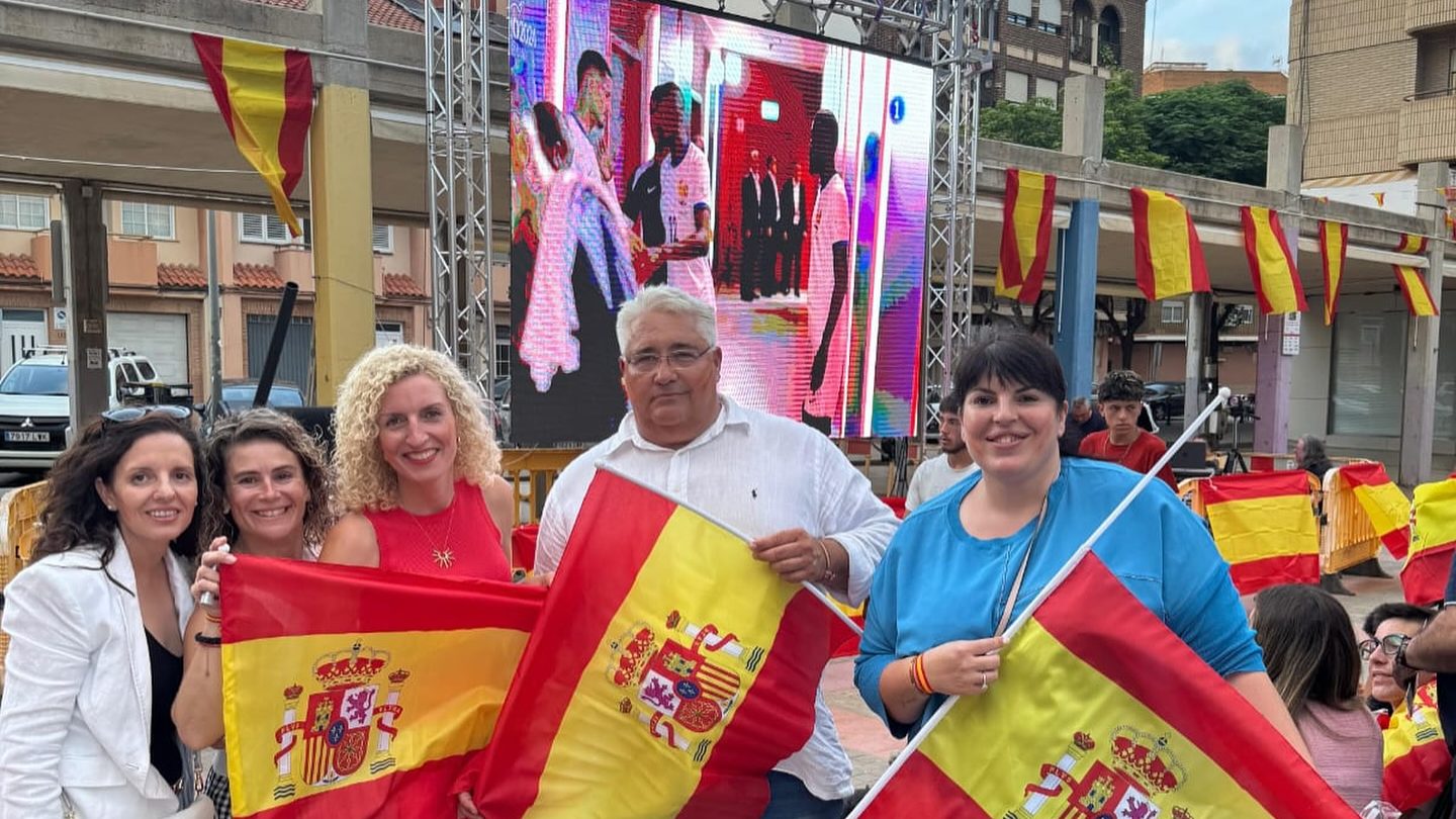 Los representantes municipales de Meliana durante la semifinal