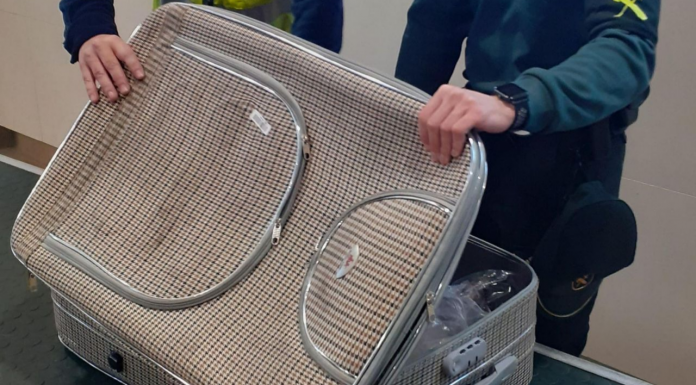 Pillan a una pasajera del Aeropuerto de Valencia con más de 5 kilos de cocaína en la maleta Pillan a una pasajera del Aeropuerto de Valencia con más de 5 kilos de cocaína en la maleta