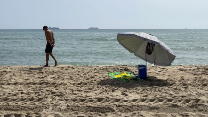 Bandera verde: las playas de El Saler reabren al baño