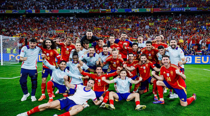 Este es el dinero que han ganado los futbolistas de la Roja por llegar hasta la final de la Eurocopa El dinero ganado por la Roja por llegar hasta la final de la Eurocopa
