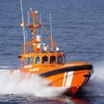 Un barco de la ruta Valencia-Mallorca con 400 pasajeros, a la deriva por un incendio