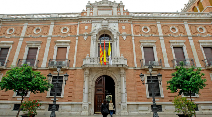 El Arzobispado investigará las terapias de reconversión sexual de un profesor de Alaquàs El Arzobispado investigará las terapias de reconversión sexual de un profesor de Alaquàs