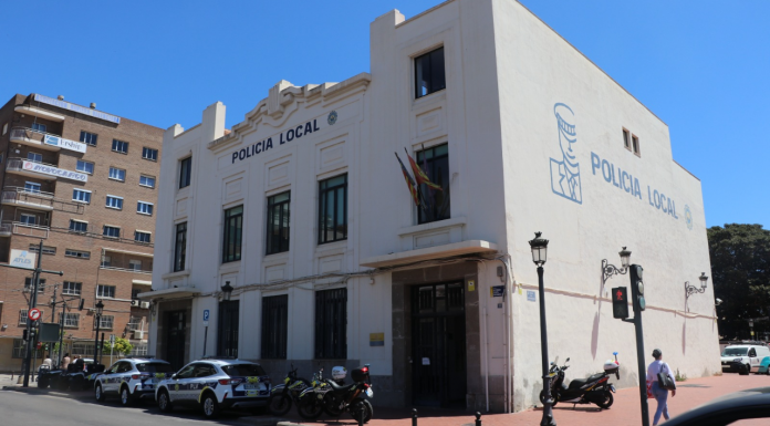 Encuentran a una joven al borde de desangrarse en un baño de La Marina tras un apuñalamiento Un menor de 14 años viola a una mujer tras atacarla en un portal del Marítim