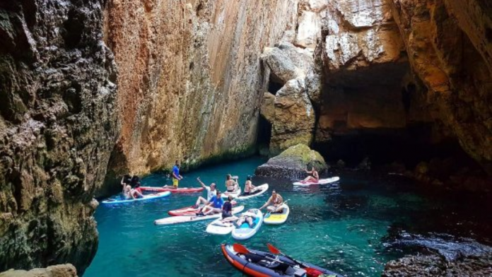 Las cuevas marinas que no puedes perderte cerca de Valencia