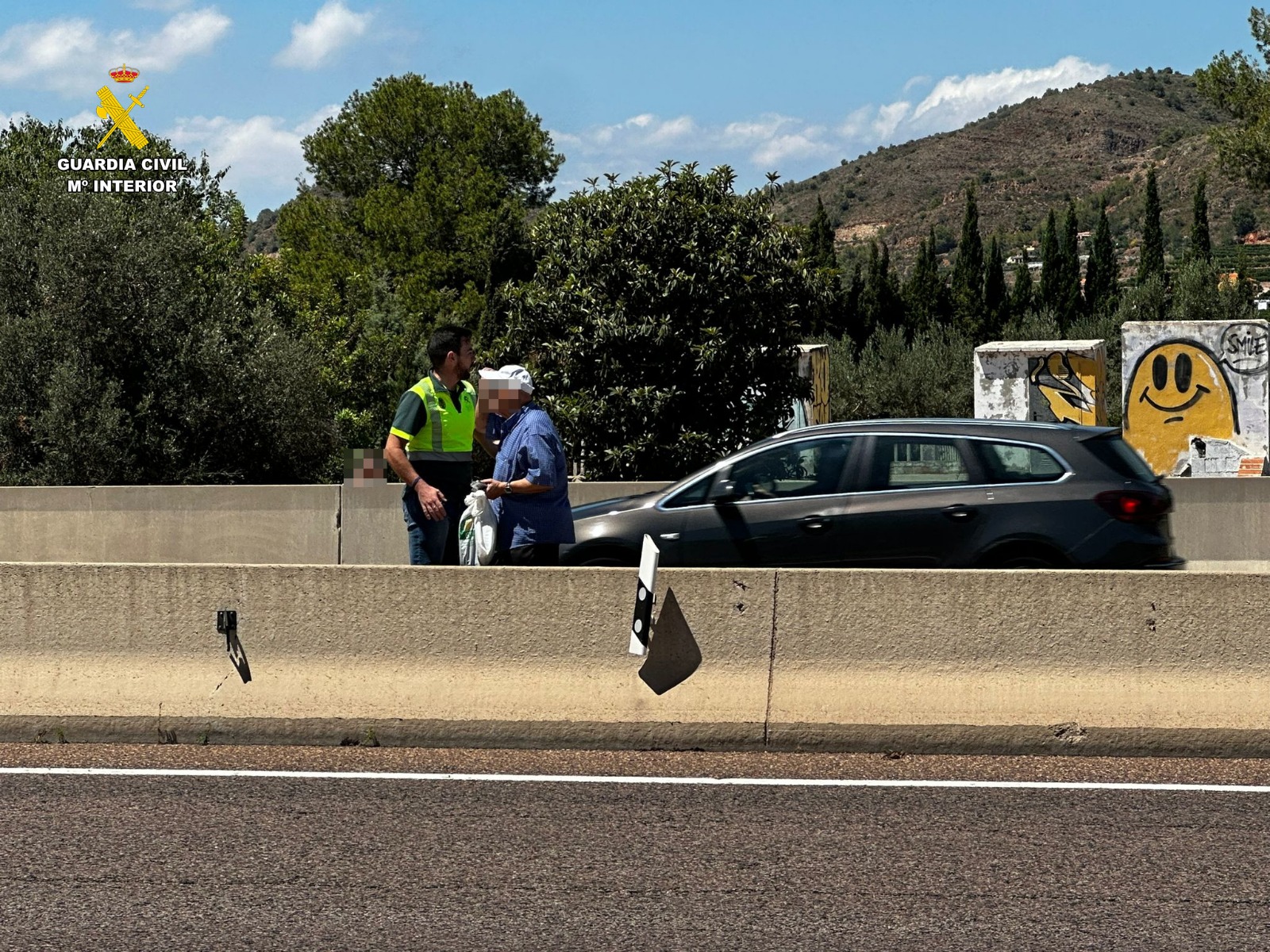 Un Guardia Civil fuera de servicio evita el atropello de una persona mayor en la autovía A-23