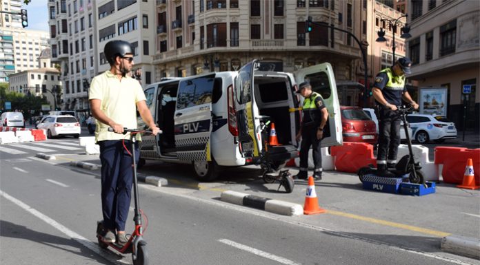 Valencia estrena un medidor pionero para sancionar a los patinetes eléctricos ilegales