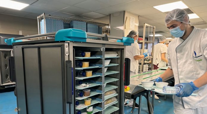 El Hospital Doctor Peset renueva todos los carros con la última tecnología en alimentación
