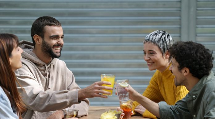 Los valencianos prefieren salir de bares que viajar