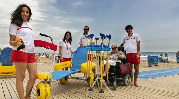Cruz Roja ya ha rescatado a 226 personas en playas de la Comunidad Valenciana
