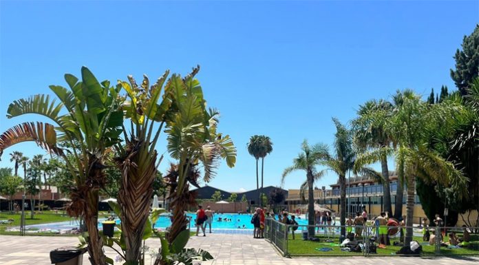 Cierran la piscina de Alaquàs tras aparecer varios excrementos flotando en el agua