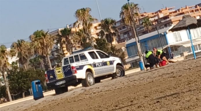 Alerta en la playa de la Malvarrosa ante el aumento de robos en la arena