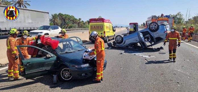 Tres accidentes colapsan la A-7