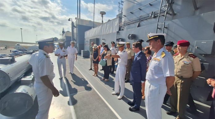 Valencia recibe a la Flota de Entrenamiento del Japón por primera vez en su historia