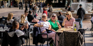 Los turistas se disparan en Valencia y dejan cifras de récord en el cierre del verano