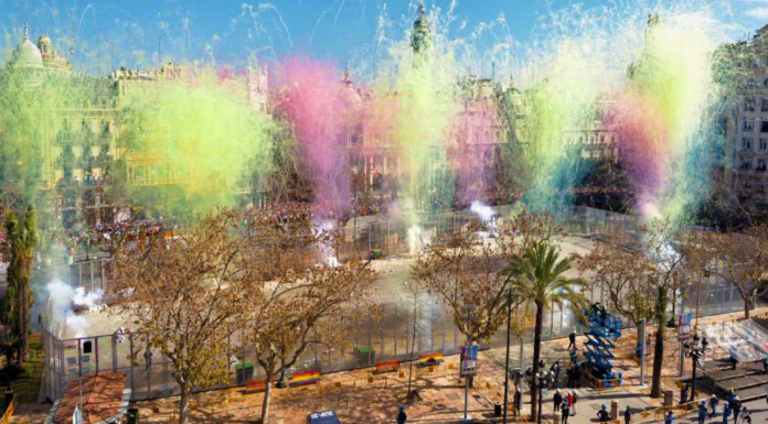 La pólvora vuelve a Valencia con dos mascletaes especiales La pólvora vuelve a Valencia con dos mascletaes especiales