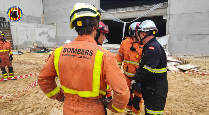 Un trabajador muere al derrumbarse una placa de hormigón en una empresa de Paterna Un trabajador muere al derrumbarse una placa de hormigón en una empresa de Paterna