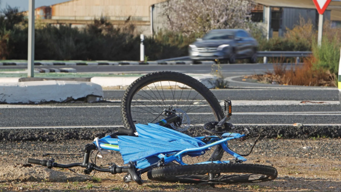 Un ciclista herido de gravedad tras sufrir un atropello en las carreteras valencianas