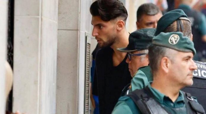 La defensa de Rafa Mir niega «tajantemente» la agresión sexual Televalencia_RafaMir_Detención