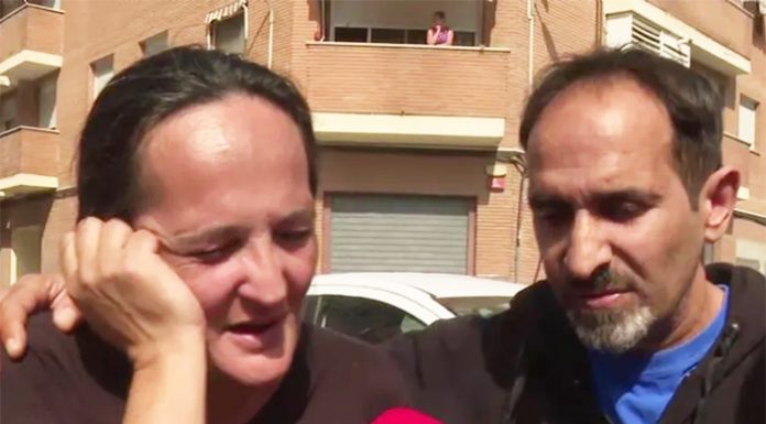 Una madre guarda en la nevera huesos de su hija tras ser arrollada por un tren