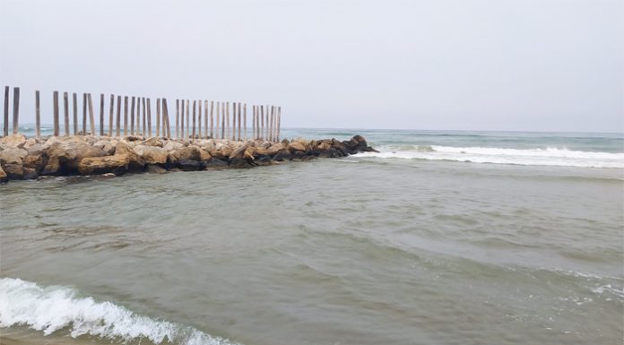 Aparece un cadáver flotando en la playa de El Perellonet de Valencia