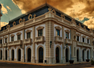 'Viure el Port', la nueva exposición que recorre la historia del Puerto de Valencia