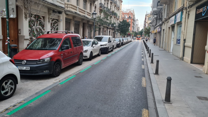 Un barrio de Valencia transformará sus plazas de aparcamiento en zona de ORA