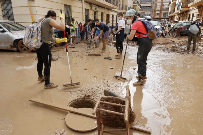 Riesgos sanitarios: Cómo ayudar y protegerse de enfermedades como el tétanos, la hepatitis o la gastroenteritis