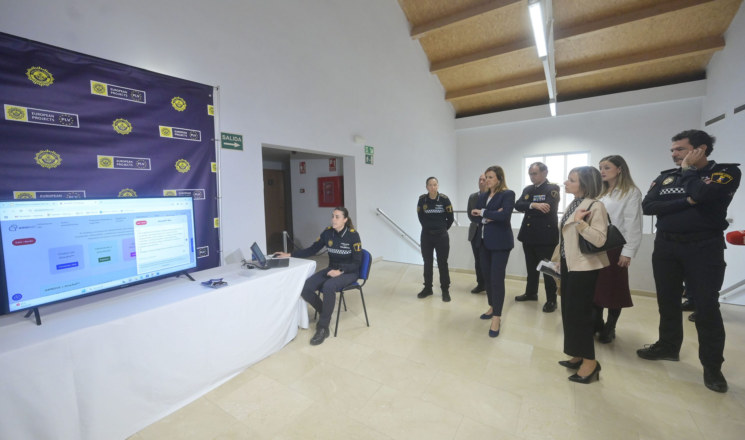 Valencia refuerza la atención a las víctimas de violencia de género con un chat de Inteligencia Artificial