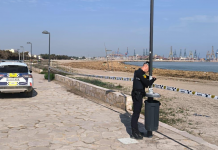 Valencia cierra 6 playas para facilitar su limpieza tras la riada