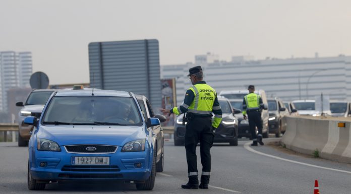 Valencia se colapsa y se convierte en una ratonera con más de 70 kilómetros de retenciones