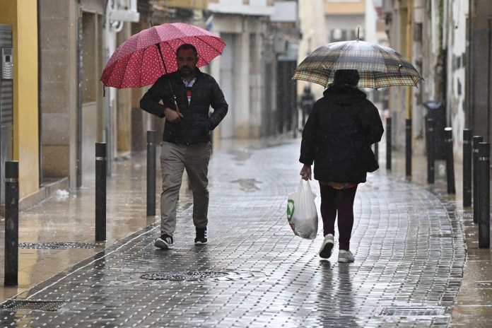 AEMET baja a naranja el aviso en Valencia por la DANA