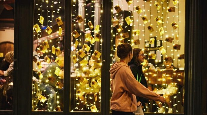 Valencia premiará con 3.000 euros el mejor escaparate navideño