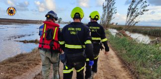 Suspenden la navegación en la Albufera para facilitar las tareas de rescate y limpieza