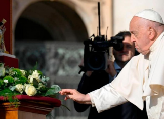 VÍDEO | El emotivo gesto del Papa Francisco hacia los valencianos