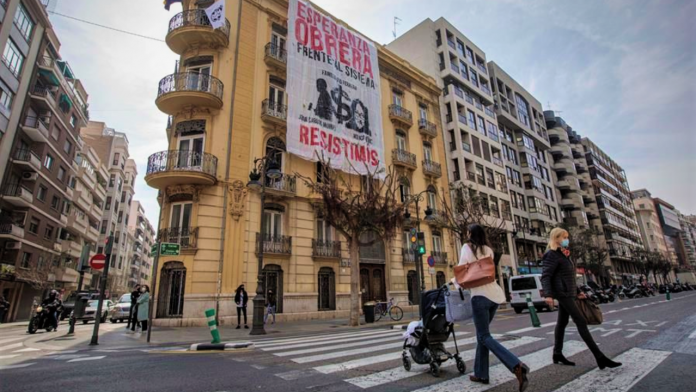 Adiós a los okupas: una nueva ley permitirá desalojar las casas en horas