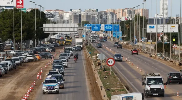 Caos en el tráfico de Valencia: restricciones y carreteras cerradas complican el inicio de semana tras la DANA