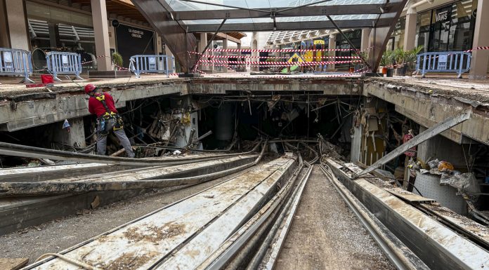 Así continúa el centro comercial Bonaire: un escenario apocalíptico que lucha por reabrir