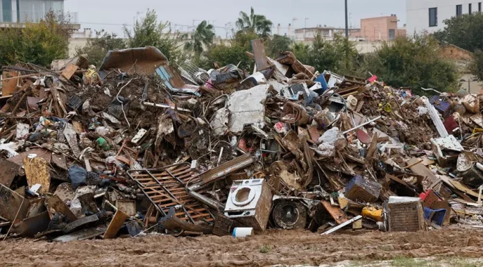 Presupuestos, gestión y urgencia ambiental: la reconstrucción tras la DANA desata el debate político en Valencia