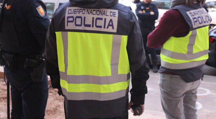 Un detenido por la agresión homófoba a dos jóvenes de Valencia al grito de «maricones de mierda» Un detenido por la agresión homófoba a dos jóvenes de Valencia al grito de "maricones de mierda"