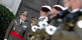 El Consell desvela el sueldo del general Gan Pampols: ¿Cuánto cobran los consellers?