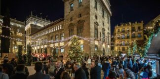 Valencia ya prepara la Navidad y adelantará el encendido de luces del centro histórico